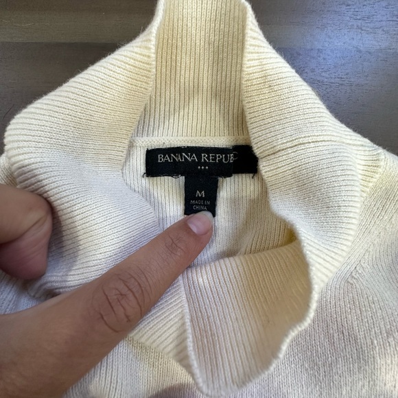 Sleeveless Mock-Neck Sweater - 100% cotton - Picture 4 of 4